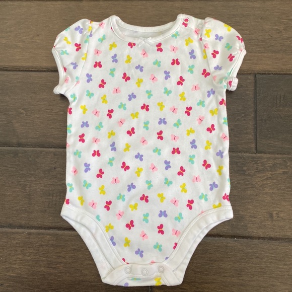 💜3/$15 Baby Onesies Bundle (2) - Picture 2 of 9